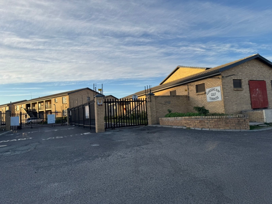 2 Bedroom Property for Sale in Fairview Golf Estate Western Cape